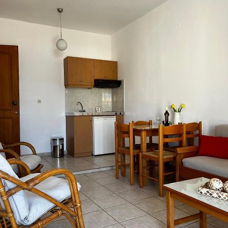Michael Apartments Agia Marina Eksteriør bilde